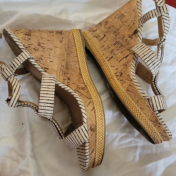 Spring  sandals - Picture 3 of 4